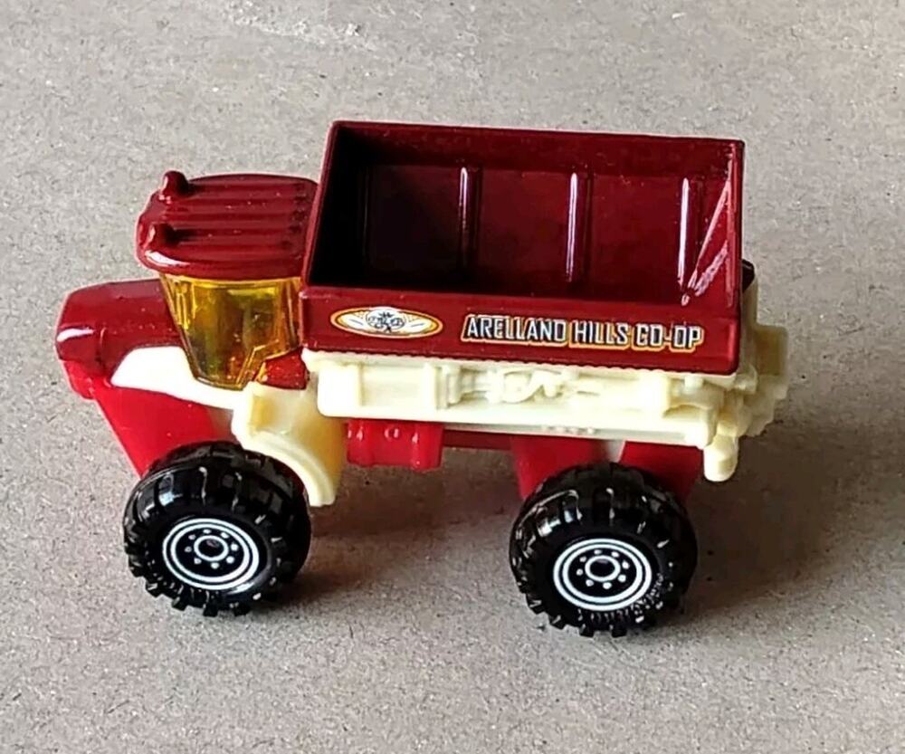 2015 Matchbox Burgundy Sowing Machine, Arelland Hills CO-OP Loose 1/64 MB853